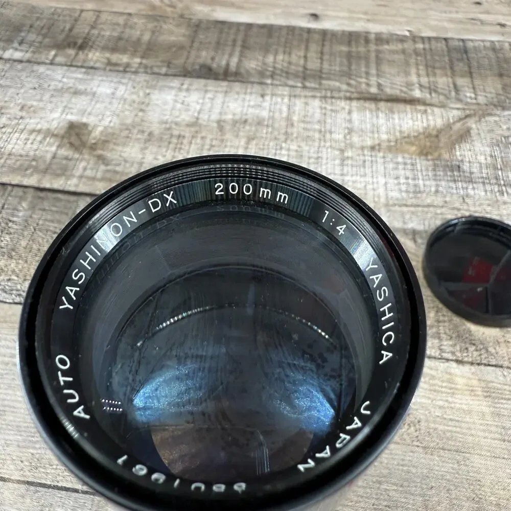 Yashica Yashinon-DX 200mm Lens 1:4 Auto Focus